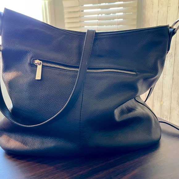 Danier Shoulder Bag - Picture 3 of 4